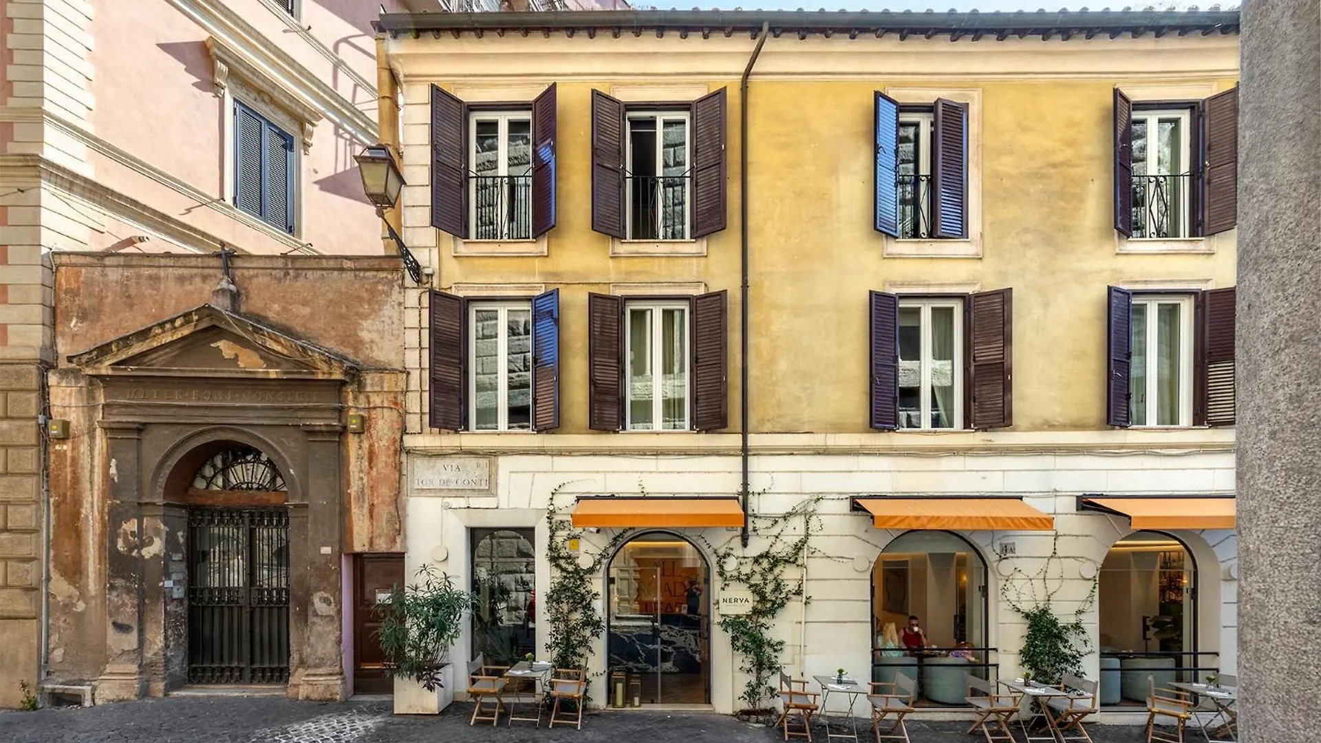 4 Top-Rated Romantic Hotels Near the Colosseum, Rome